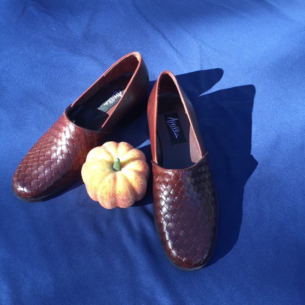 Artiva Leather Woven Pattern Shoes, NEW